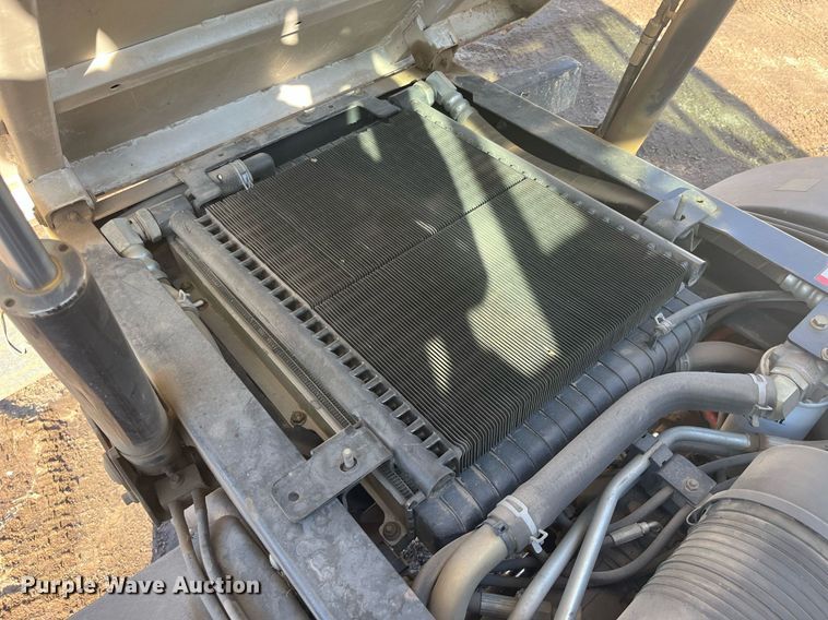 image for item DQ4031 Bobcat 5600  utility vehicle