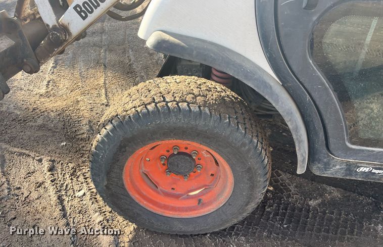 image for item DQ4031 Bobcat 5600  utility vehicle