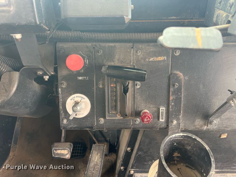 image for item DQ4032 1998 Blue Bird B7  school bus