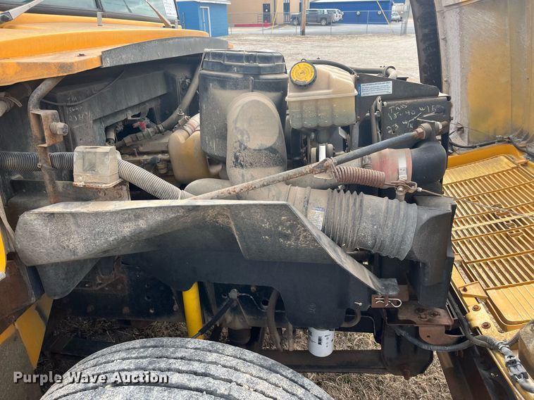 image for item DQ4032 1998 Blue Bird B7  school bus