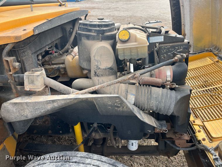 image for item DQ4032 1998 Blue Bird B7  school bus