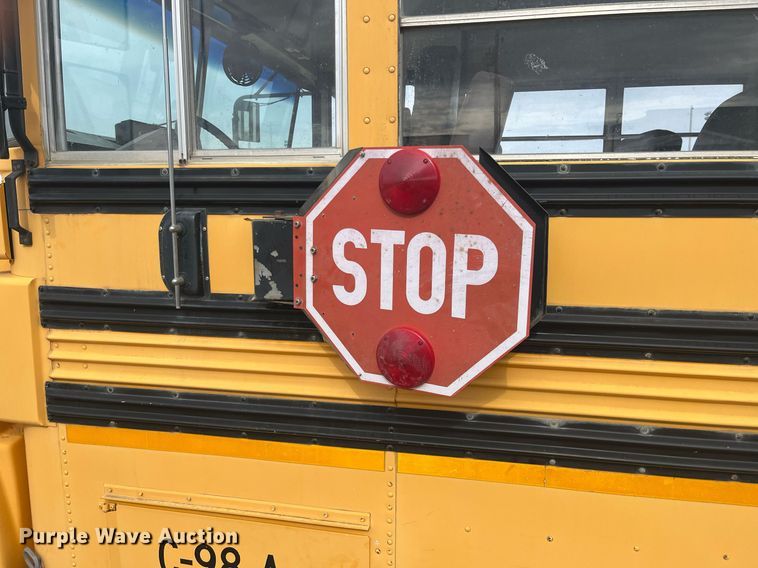 image for item DQ4032 1998 Blue Bird B7  school bus