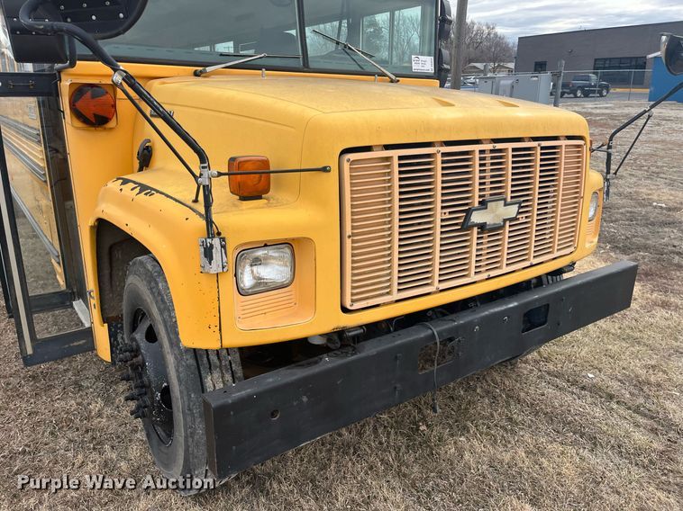 image for item DQ4032 1998 Blue Bird B7  school bus