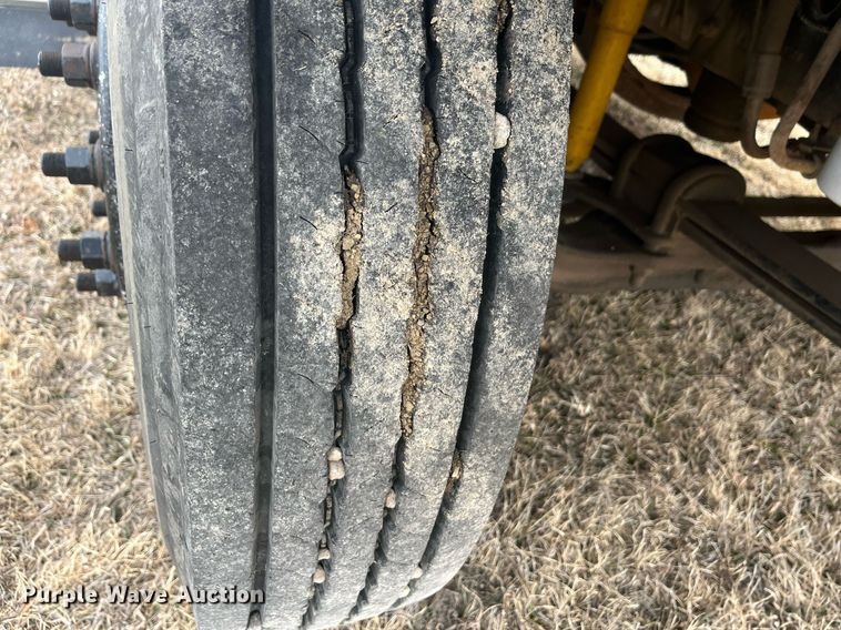 image for item DQ4032 1998 Blue Bird B7  school bus