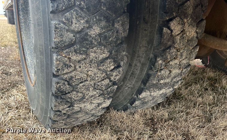 image for item DQ4032 1998 Blue Bird B7  school bus