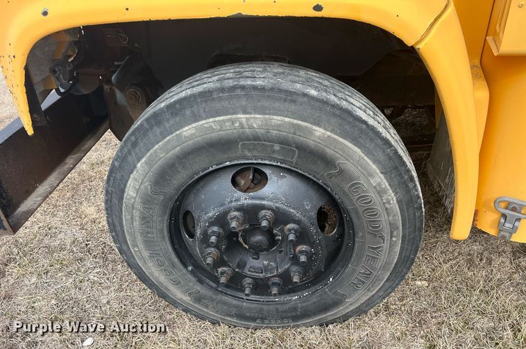 image for item DQ4032 1998 Blue Bird B7  school bus