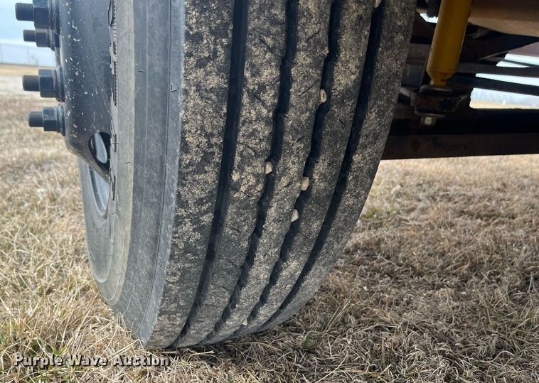 image for item DQ4032 1998 Blue Bird B7  school bus