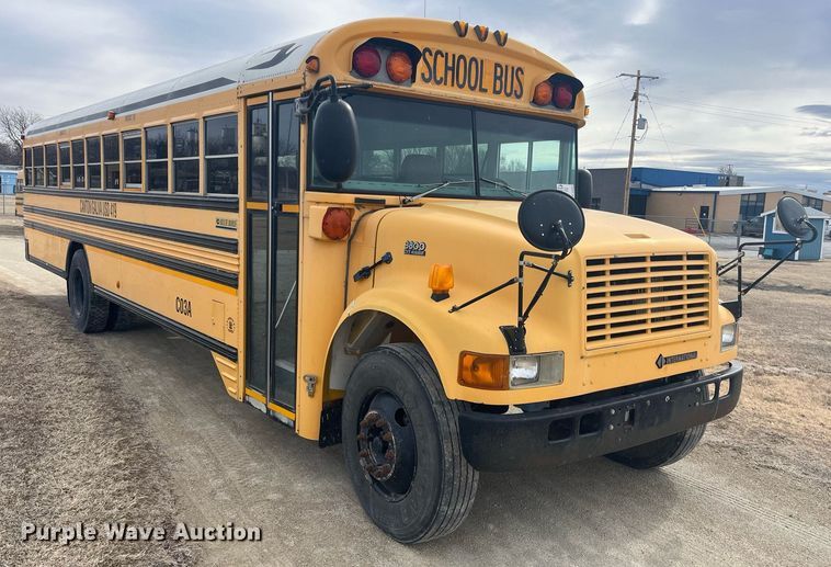 image for item DQ4033 2004 Blue Bird 3800  school bus