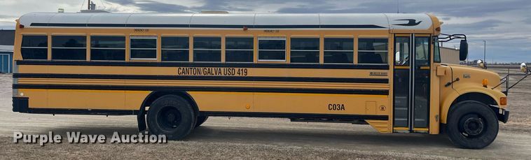 image for item DQ4033 2004 Blue Bird 3800  school bus