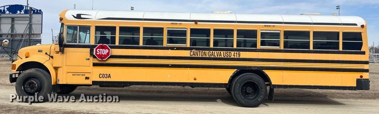 image for item DQ4033 2004 Blue Bird 3800  school bus