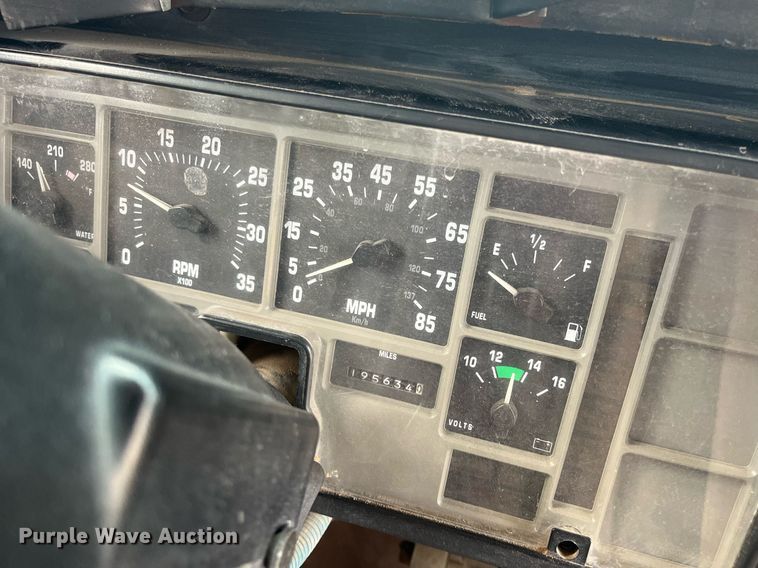 image for item DQ4033 2004 Blue Bird 3800  school bus