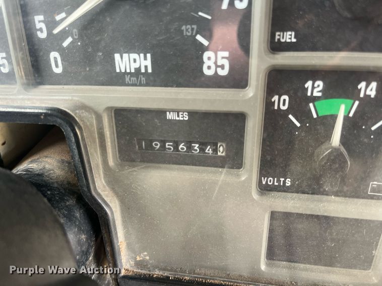 image for item DQ4033 2004 Blue Bird 3800  school bus