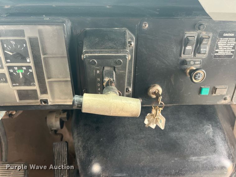 image for item DQ4033 2004 Blue Bird 3800  school bus