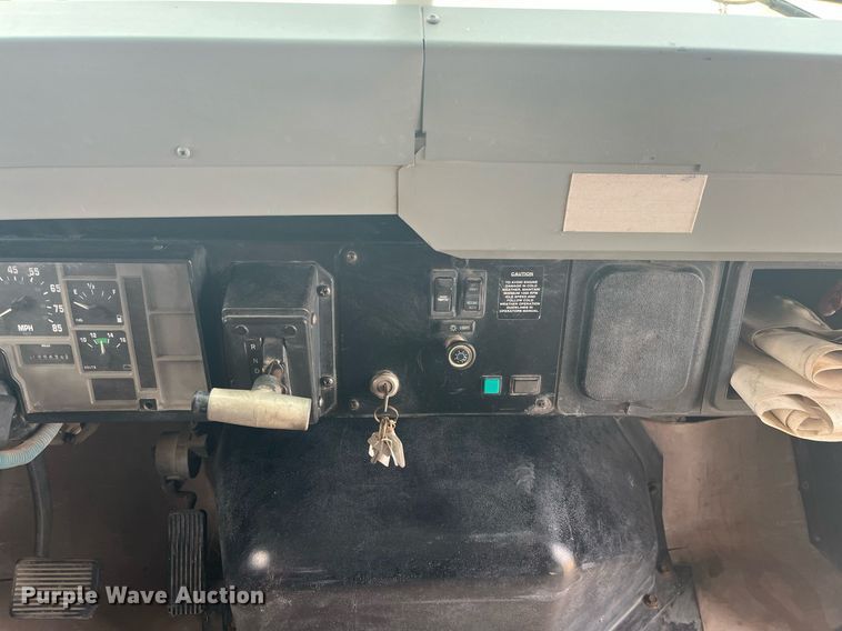 image for item DQ4033 2004 Blue Bird 3800  school bus