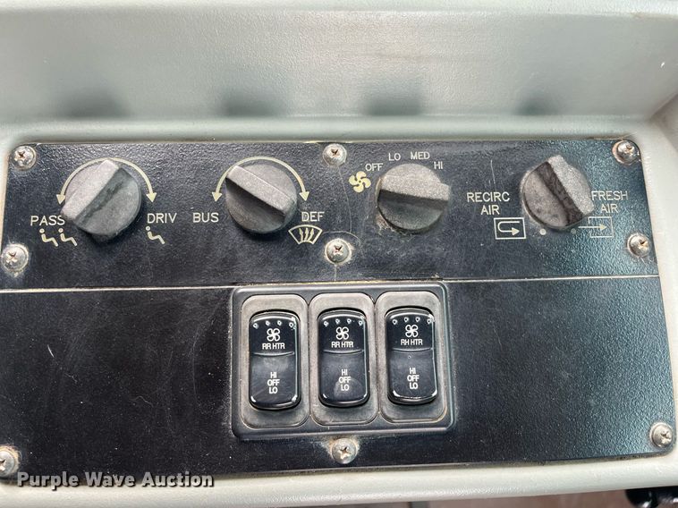 image for item DQ4033 2004 Blue Bird 3800  school bus