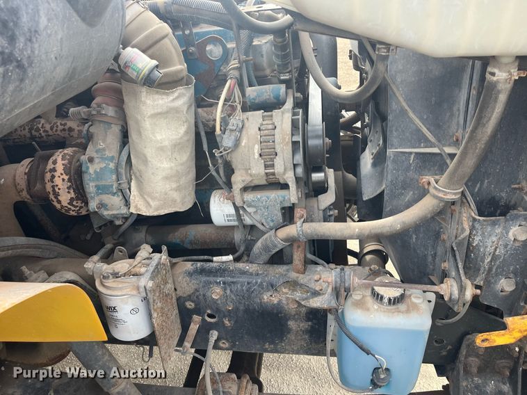 image for item DQ4033 2004 Blue Bird 3800  school bus