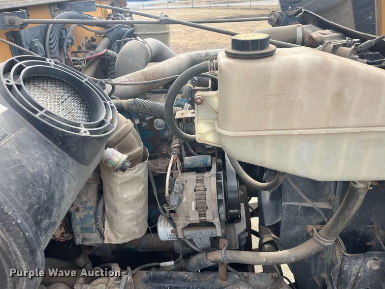 image for item DQ4033 2004 Blue Bird 3800  school bus