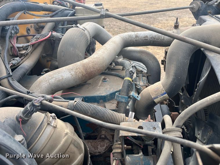 image for item DQ4033 2004 Blue Bird 3800  school bus