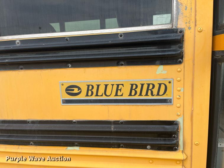 image for item DQ4033 2004 Blue Bird 3800  school bus