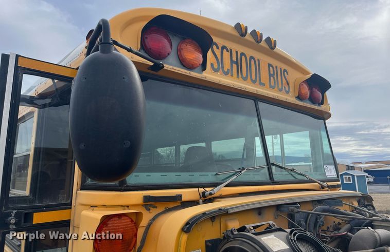 image for item DQ4033 2004 Blue Bird 3800  school bus