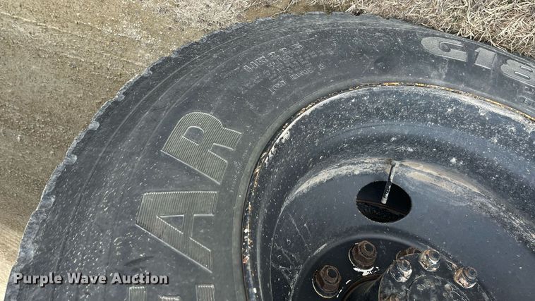 image for item DQ4033 2004 Blue Bird 3800  school bus