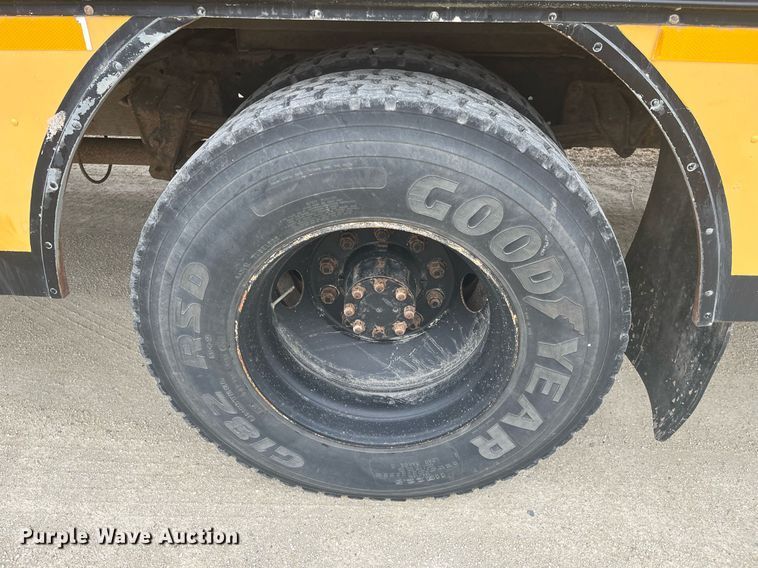 image for item DQ4033 2004 Blue Bird 3800  school bus