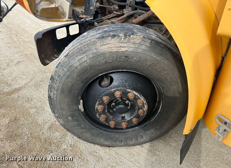 image for item DQ4033 2004 Blue Bird 3800  school bus