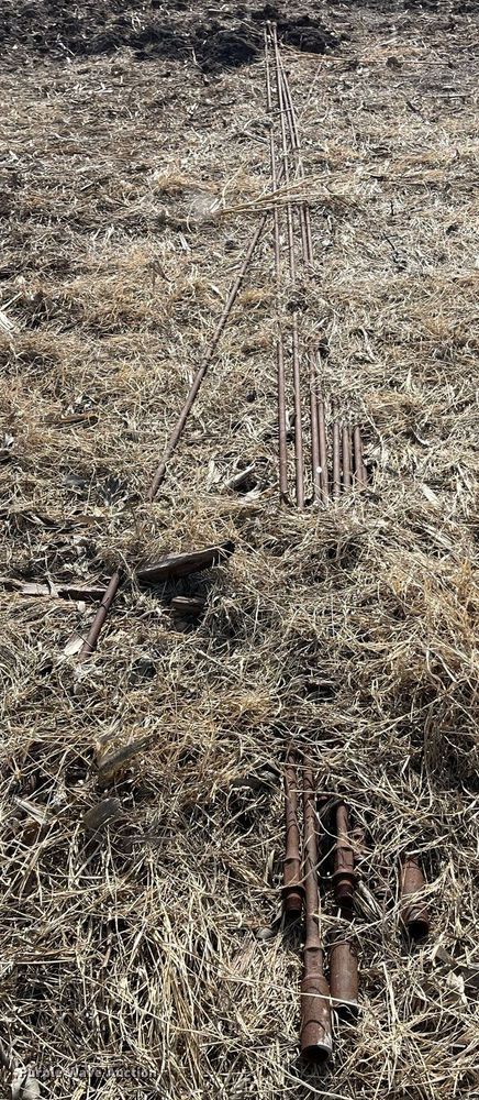 image for item DQ4038 Approximately 250 sucker rods