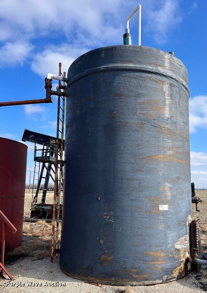 image for item DQ4040 Fiberglass tank