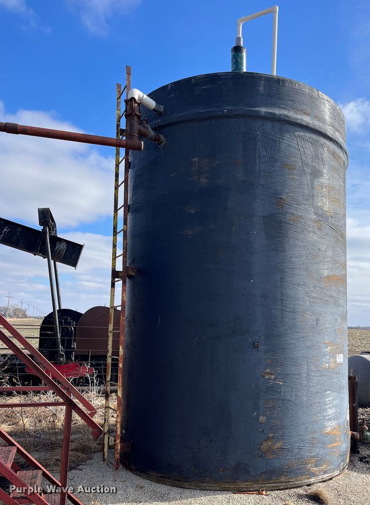 image for item DQ4040 Fiberglass tank