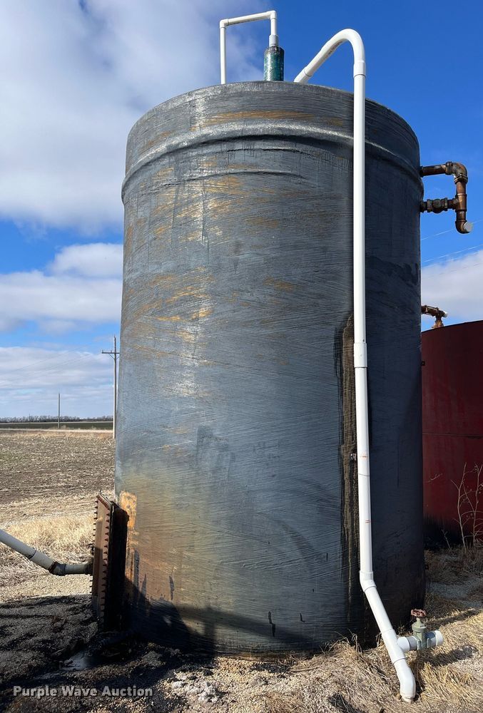 image for item DQ4040 Fiberglass tank