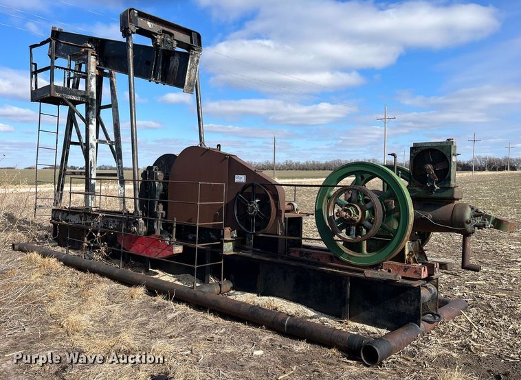 image for item DQ4046 Parkersburg C114SK  oilfield pump jack