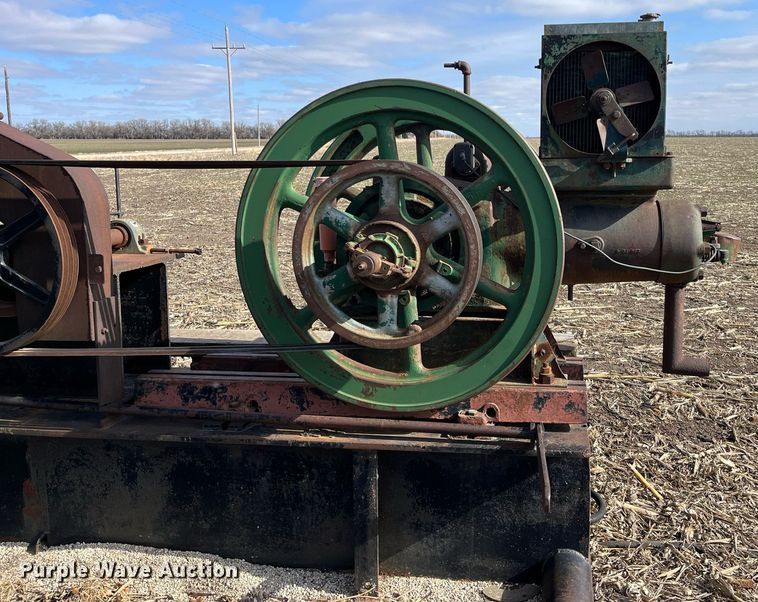 image for item DQ4046 Parkersburg C114SK  oilfield pump jack