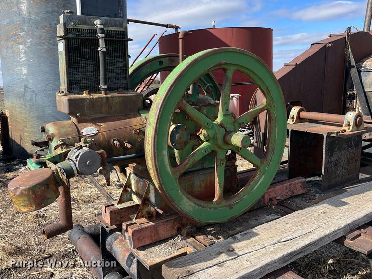 image for item DQ4046 Parkersburg C114SK  oilfield pump jack