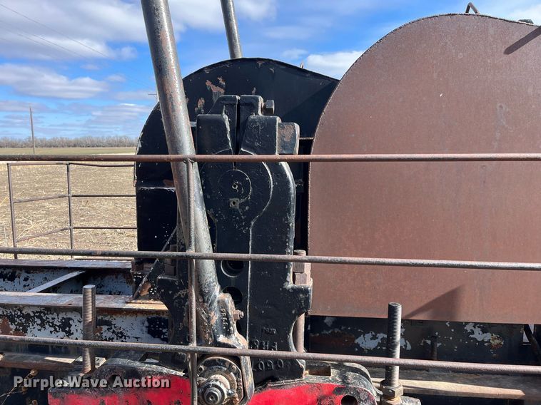 image for item DQ4046 Parkersburg C114SK  oilfield pump jack