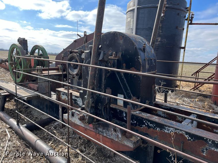 image for item DQ4046 Parkersburg C114SK  oilfield pump jack