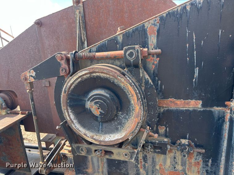 image for item DQ4046 Parkersburg C114SK  oilfield pump jack