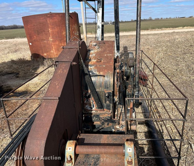 image for item DQ4046 Parkersburg C114SK  oilfield pump jack