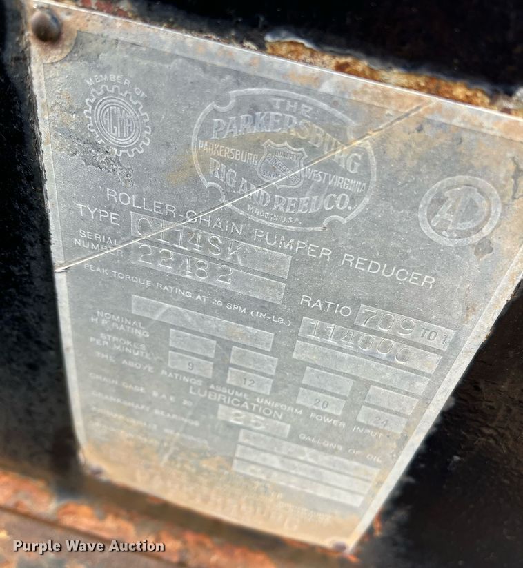 image for item DQ4046 Parkersburg C114SK  oilfield pump jack