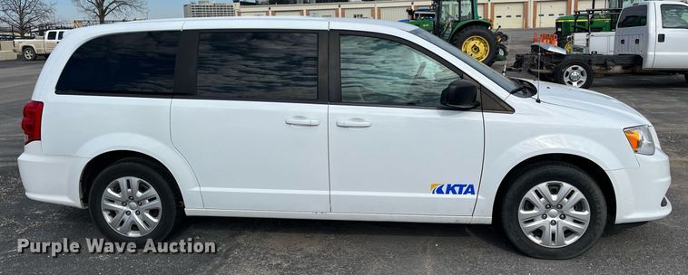 image for item DQ4052 2018 Dodge Grand Caravan  van