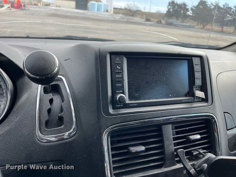 image for item DQ4052 2018 Dodge Grand Caravan  van