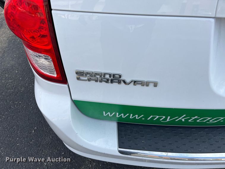 image for item DQ4052 2018 Dodge Grand Caravan  van