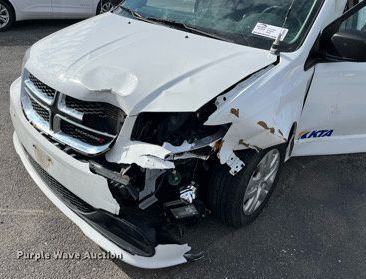 image for item DQ4052 2018 Dodge Grand Caravan  van