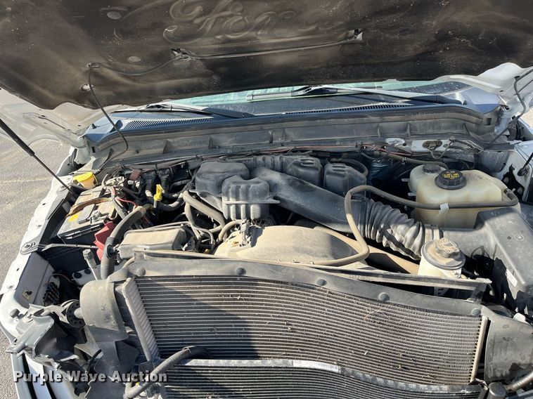 image for item DQ4055 2016 Ford F250 Super Duty  pickup truck cab and chassis