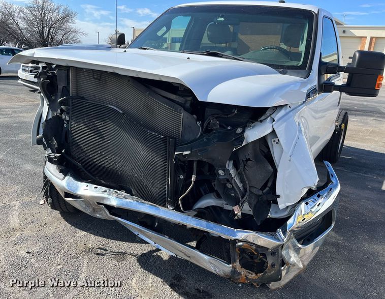 image for item DQ4055 2016 Ford F250 Super Duty  pickup truck cab and chassis