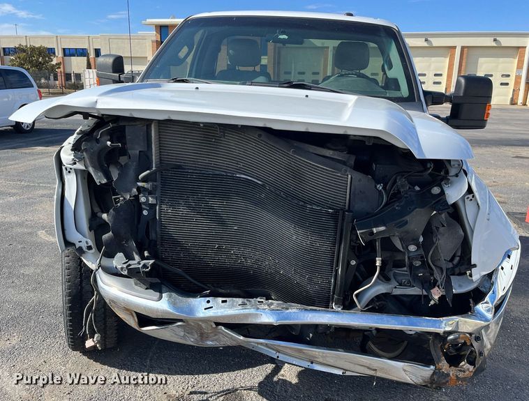 image for item DQ4055 2016 Ford F250 Super Duty  pickup truck cab and chassis