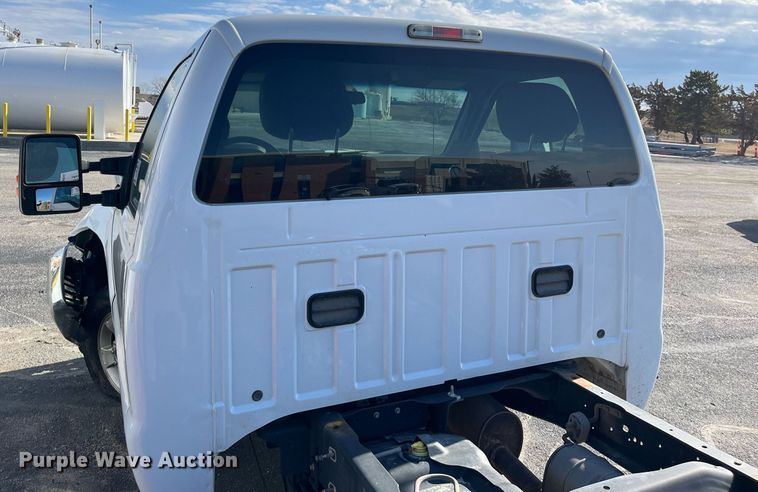 image for item DQ4055 2016 Ford F250 Super Duty  pickup truck cab and chassis