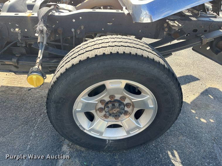 image for item DQ4055 2016 Ford F250 Super Duty  pickup truck cab and chassis