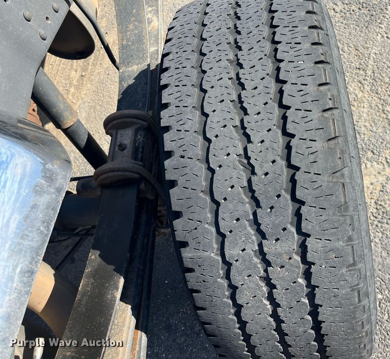 image for item DQ4055 2016 Ford F250 Super Duty  pickup truck cab and chassis