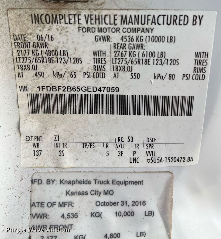 image for item DQ4055 2016 Ford F250 Super Duty  pickup truck cab and chassis